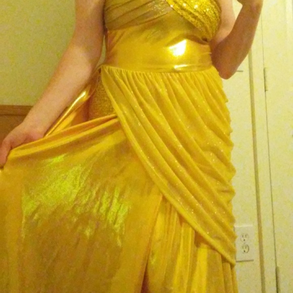 Beautiful Golden Prom Dress Fancy - Picture 7 of 7